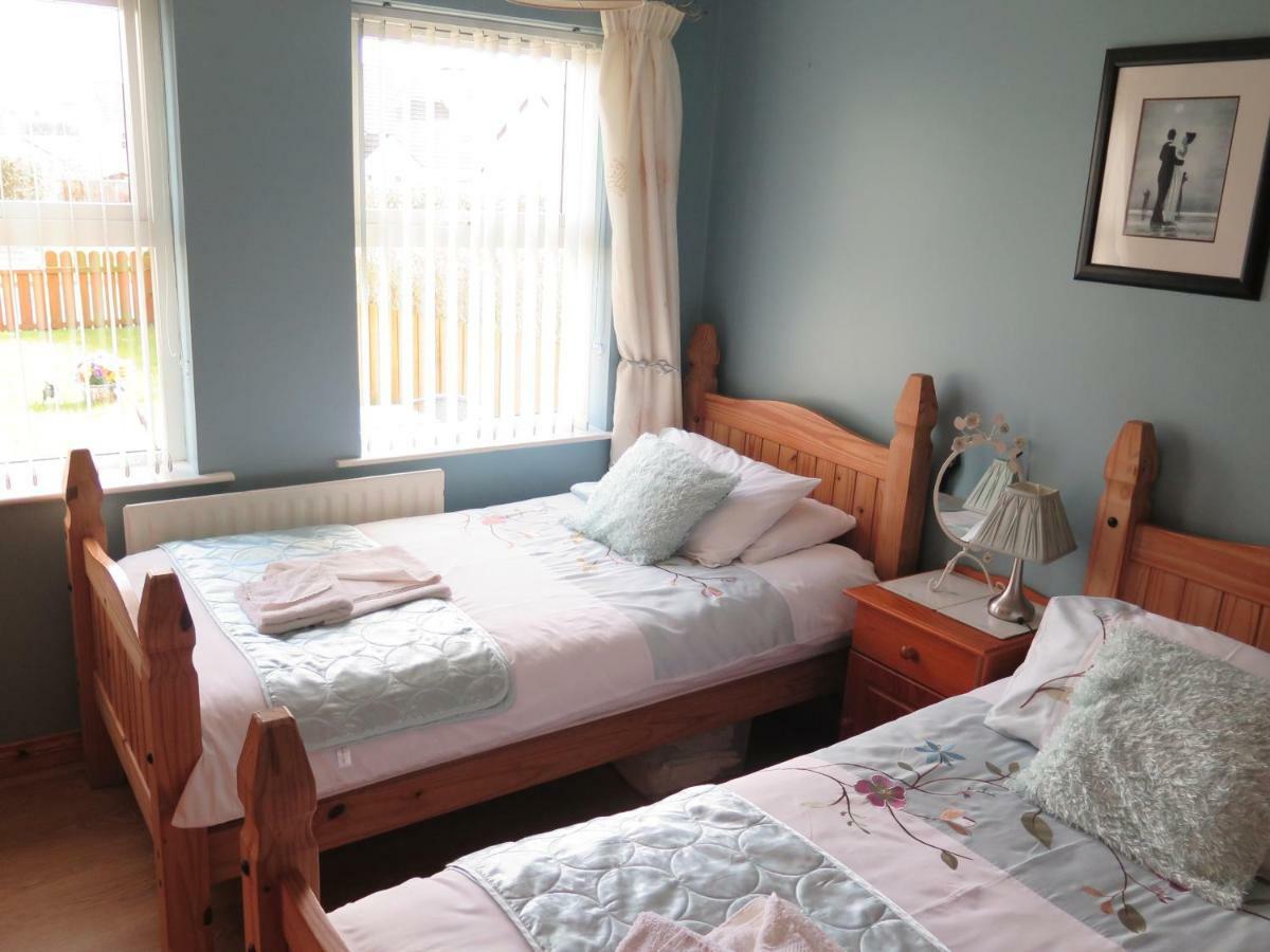 Glen Haven Bed And Breakfast Ballycastle Exterior photo