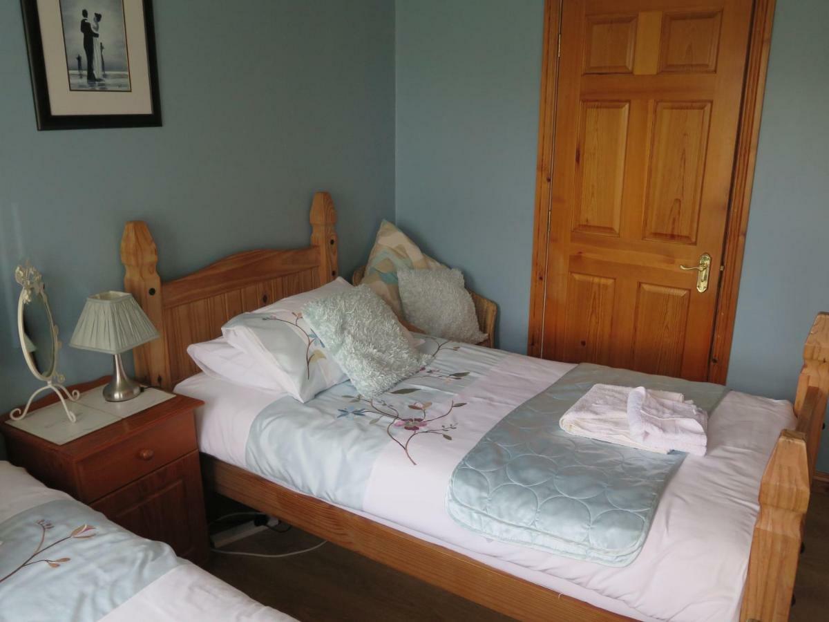 Glen Haven Bed And Breakfast Ballycastle Exterior photo